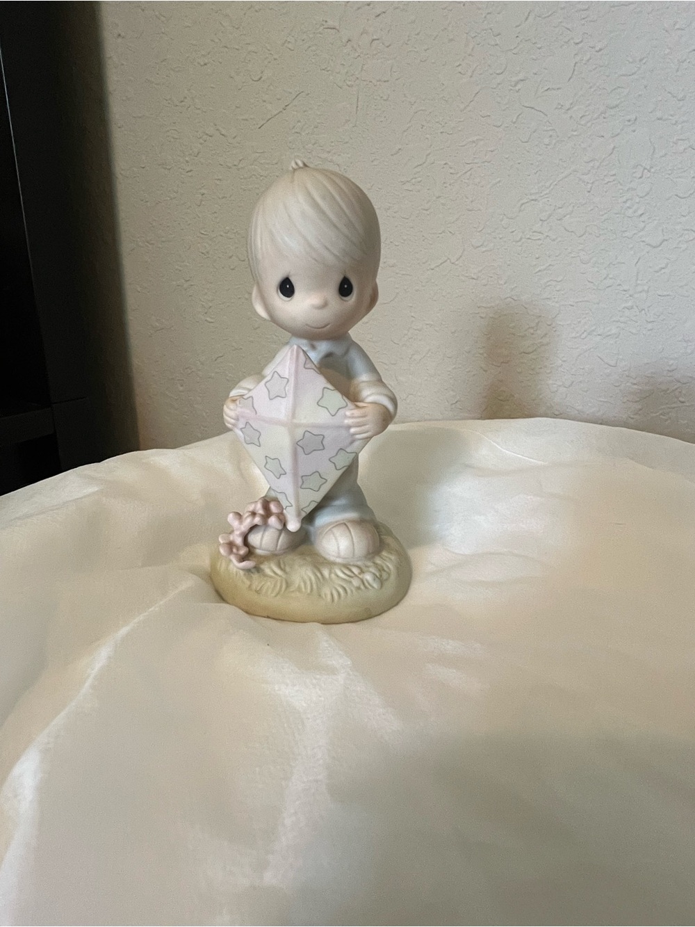 Precious Moments 1989 - High Hopes # 521957 by Samuel J. Butler